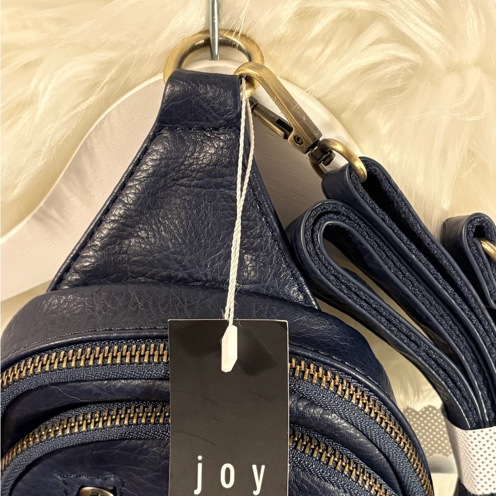 Joy Susan NWT Jolene Vegan Leather Phone Crossbody Bag in Navy - Picture 5 of 11